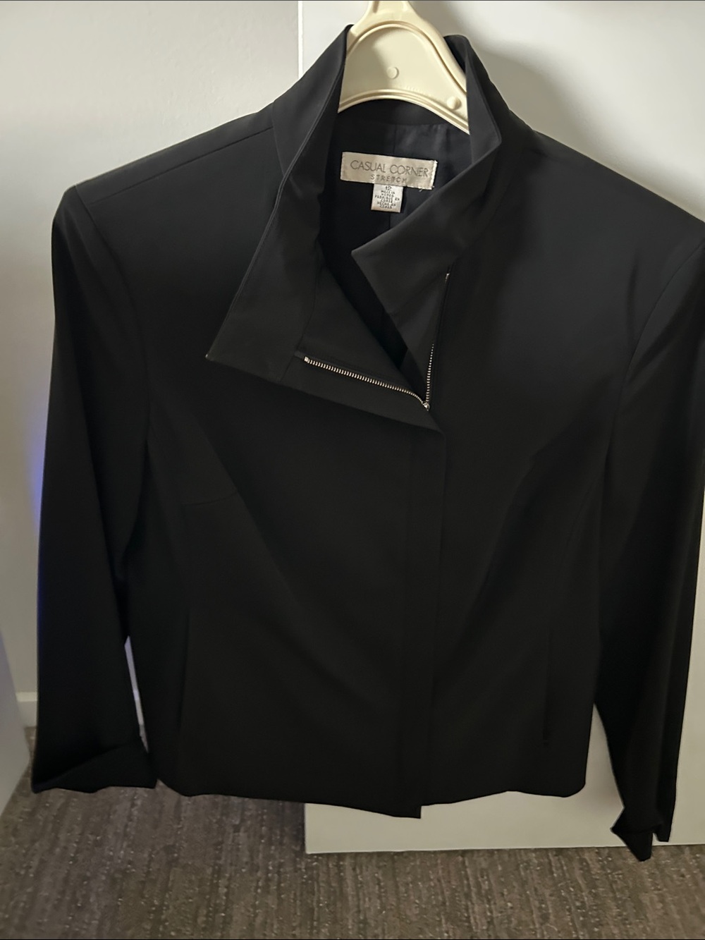 Casual Corner Black Zip-Front Women's Blazer Jacket